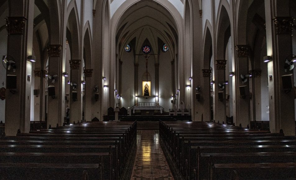 pohled do interiéru kostela