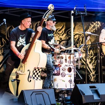 účinkující z kapely přehmat při koncertu na dvoračka festu